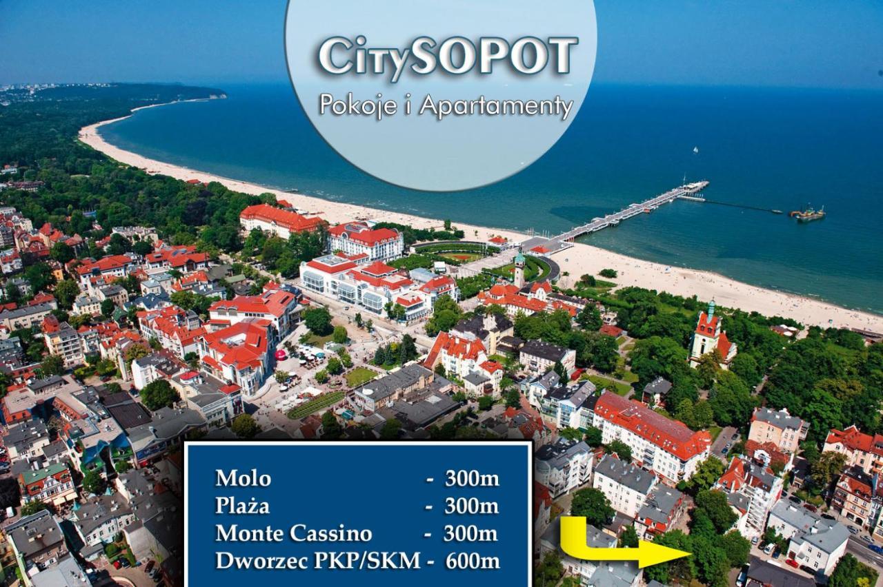 Citysopot-Centrum-Dabrowskiego Esterno foto